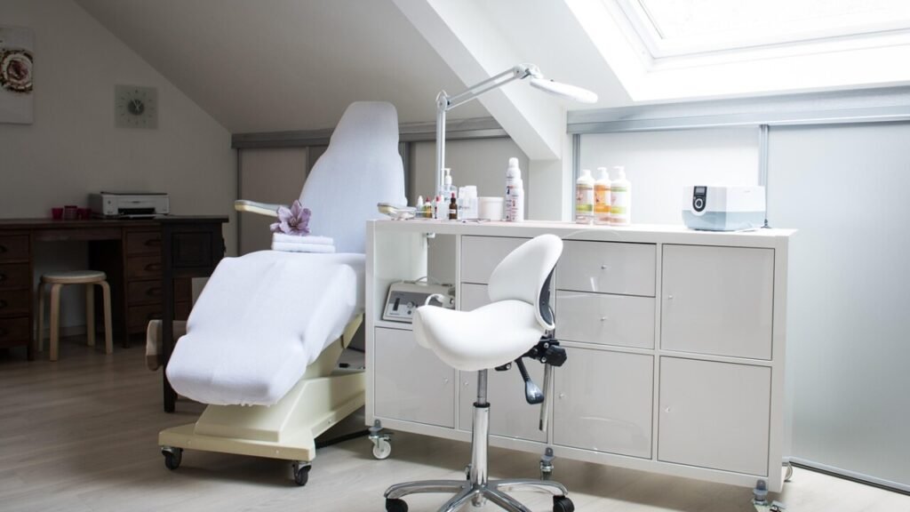 Download Voorbeeld factuur pedicure gratis als PDF